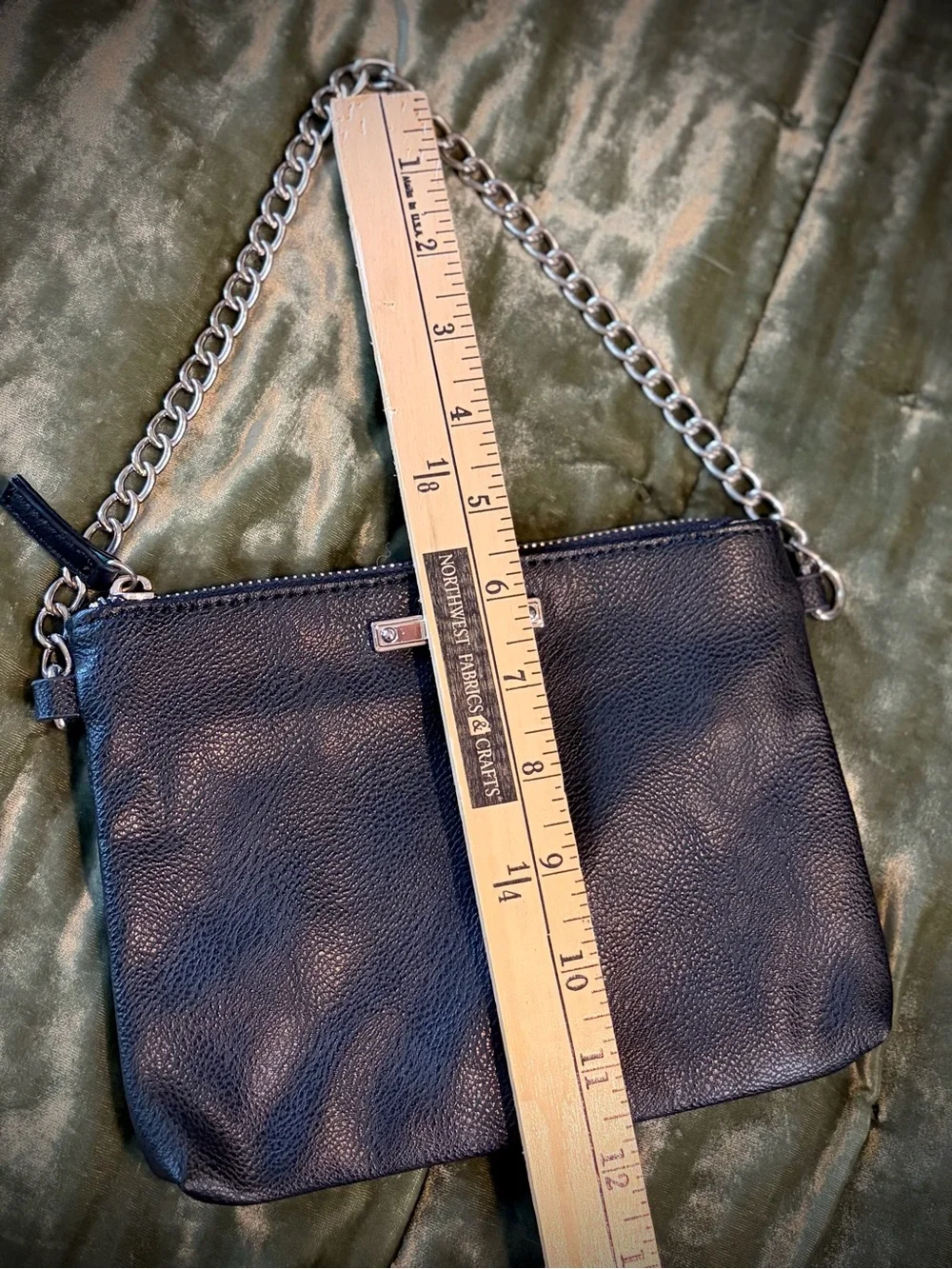 Nine West Black Pebbled Leather Chain Wristlet #1289